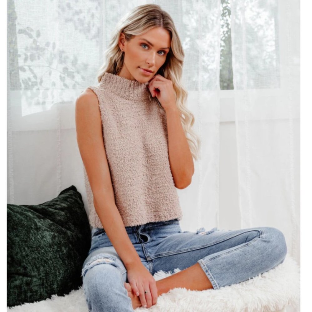 KARMEN Sherpa Sleeveless Sweater